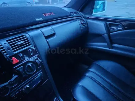 Mercedes-Benz E 220 1997 года за 2 500 000 тг. в Тараз – фото 22