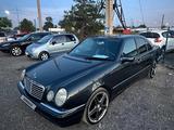 Mercedes-Benz E 280 1996 года за 2 800 000 тг. в Туркестан – фото 2