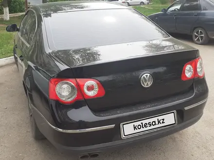 Volkswagen Passat 2008 года за 4 100 000 тг. в Уральск – фото 5
