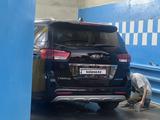 Kia Carnival 2018 года за 14 500 000 тг. в Алматы – фото 2