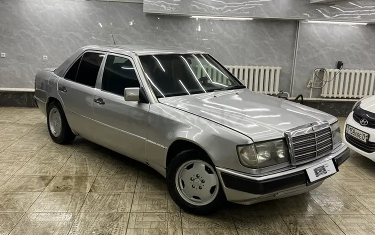 Mercedes-Benz E 220 1993 годаfor1 650 000 тг. в Астана