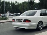 Mercedes-Benz E 320 2001 годаүшін5 800 000 тг. в Астана – фото 4