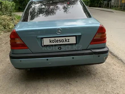 Mercedes-Benz C 200 1994 года за 1 300 000 тг. в Алматы – фото 2