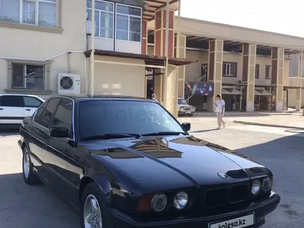 BMW 520 1995 года за 2 600 000 тг. в Туркестан – фото 3