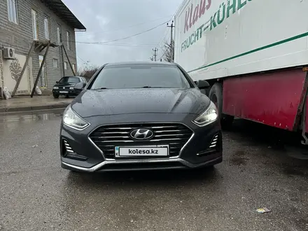 Hyundai Sonata 2019 года за 9 300 000 тг. в Шымкент