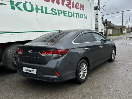 Hyundai Sonata 2019 года за 9 300 000 тг. в Шымкент – фото 2