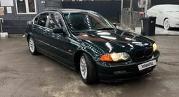 BMW 328 1999 года за 2 930 000 тг. в Алматы