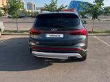 Hyundai Santa Fe 2023 годаүшін13 200 000 тг. в Астана – фото 4