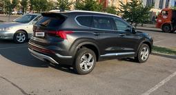 Hyundai Santa Fe 2023 года за 13 200 000 тг. в Астана – фото 2