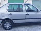 Volkswagen Vento 1993 года за 1 800 000 тг. в Караганда – фото 4