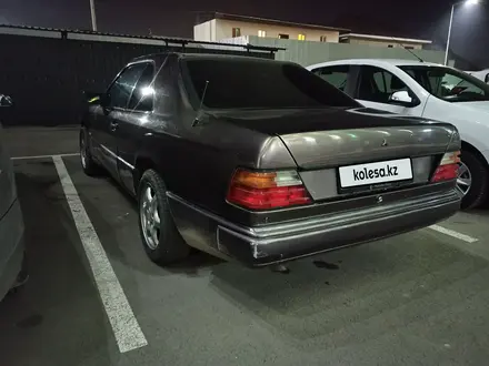 Mercedes-Benz E 230 1991 года за 1 700 000 тг. в Алматы – фото 11
