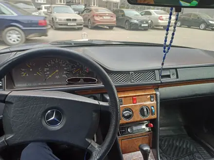 Mercedes-Benz E 230 1991 года за 1 700 000 тг. в Алматы – фото 6