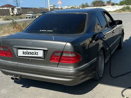 Mercedes-Benz E 320 1995 года за 4 500 000 тг. в Актау – фото 8