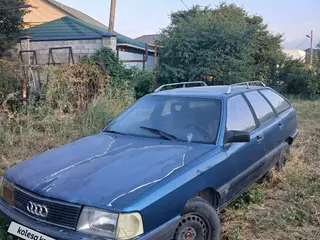 Audi 100
