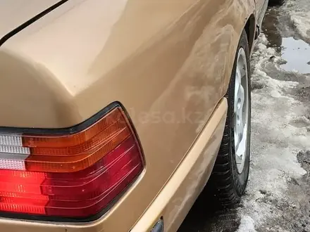 Mercedes-Benz E 230 1989 года за 1 300 000 тг. в Костанай – фото 3