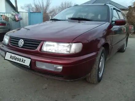 Volkswagen Passat 1994 года за 1 950 000 тг. в Актобе – фото 4