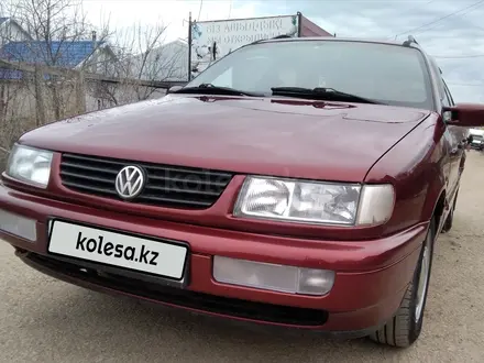 Volkswagen Passat 1994 года за 1 950 000 тг. в Актобе – фото 7