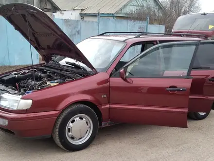 Volkswagen Passat 1994 года за 1 950 000 тг. в Актобе – фото 9