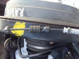 Трос тросик ручника Toyota RAV 4 20 кузов 2.0 литраүшін12 000 тг. в Семей