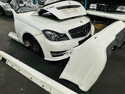 W204 AMG обвес бампер рестайлинг за 600 000 тг. в Алматы – фото 2