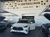 Toyota Highlander 2021 года за 28 000 000 тг. в Астана