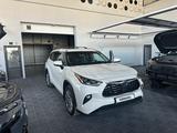 Toyota Highlander 2021 года за 28 000 000 тг. в Астана – фото 2
