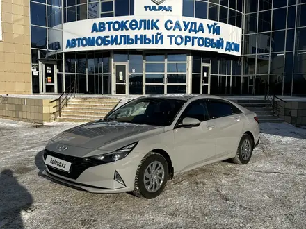 Hyundai Elantra 2021 года за 9 750 000 тг. в Уральск – фото 3