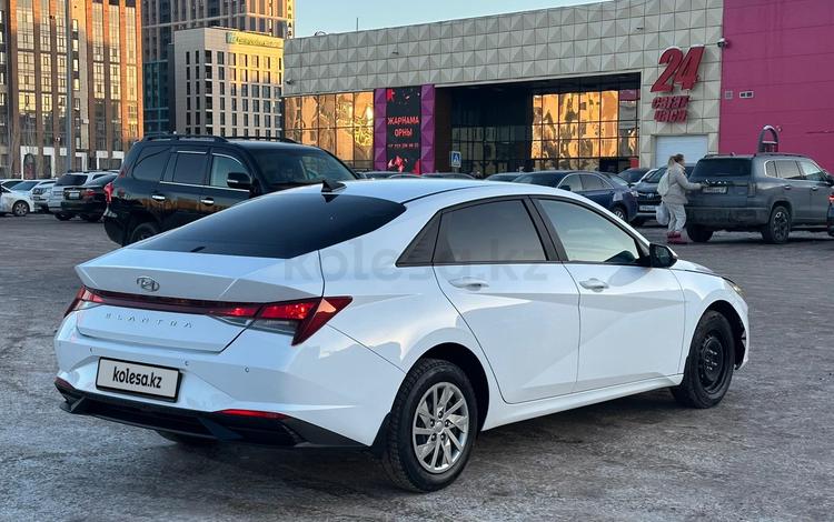 Hyundai Elantra — миниатюра 4