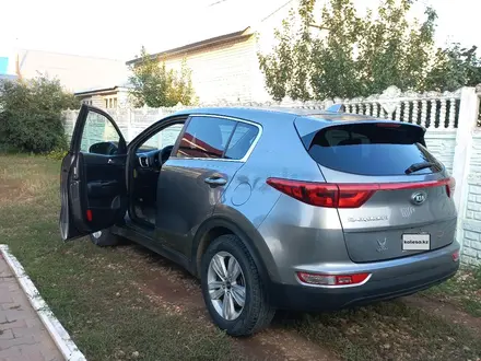 Kia Sportage 2017 года за 6 000 000 тг. в Актобе – фото 2