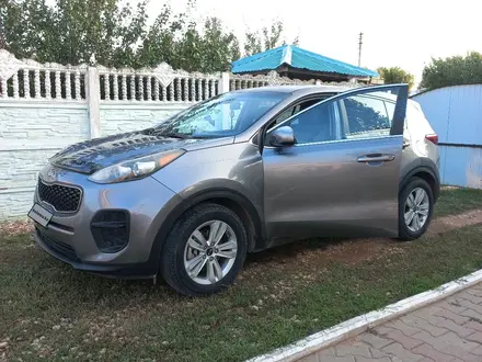 Kia Sportage 2017 года за 6 000 000 тг. в Актобе – фото 3