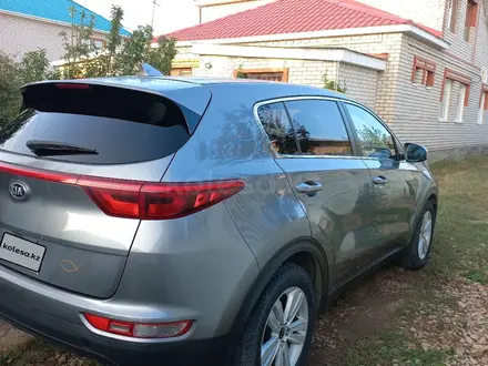 Kia Sportage 2017 года за 6 000 000 тг. в Актобе – фото 4