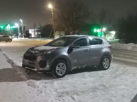 Kia Sportage 2017 года за 6 000 000 тг. в Актобе – фото 11
