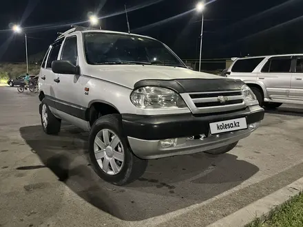 Chevrolet Niva 2008 года за 1 800 000 тг. в Шымкент – фото 3