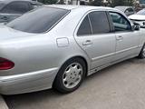 Mercedes-Benz E 320 2000 года за 4 600 000 тг. в Алматы – фото 4