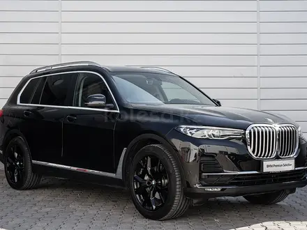 BMW X7 2021 года за 43 000 000 тг. в Астана – фото 2