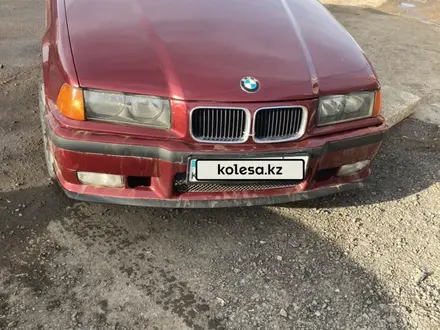 BMW 318 1993 года за 1 500 000 тг. в Астана – фото 2