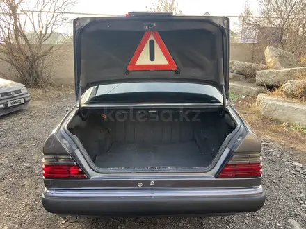 Mercedes-Benz E 280 1993 года за 3 500 000 тг. в Алматы – фото 17