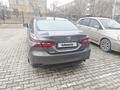 Toyota Camry 2021 года за 10 600 000 тг. в Актау – фото 2