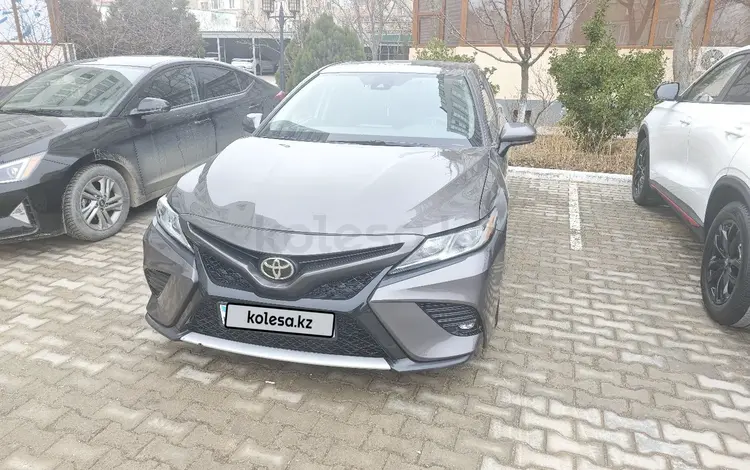 Toyota Camry 2021 года за 10 600 000 тг. в Актау