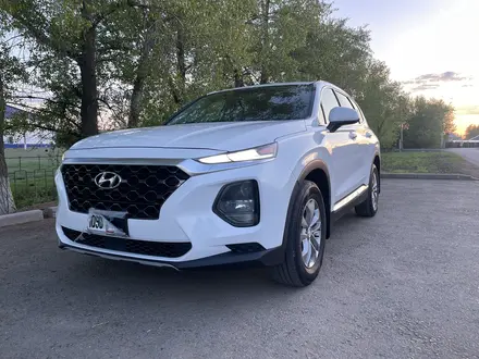 Hyundai Santa Fe 2019 года за 10 000 000 тг. в Уральск – фото 2