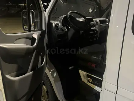 Mercedes-Benz Sprinter 2005 года за 10 500 000 тг. в Алматы – фото 12