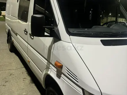 Mercedes-Benz Sprinter 2005 года за 10 500 000 тг. в Алматы – фото 7