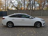 Hyundai Sonata 2018 годаүшін8 690 000 тг. в Алматы – фото 3