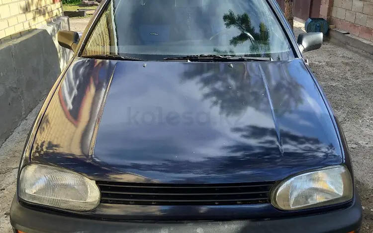 Volkswagen Golf 1994 годаүшін1 300 000 тг. в Астана