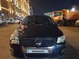 Volkswagen Passat 2006 года за 3 700 000 тг. в Астана – фото 2