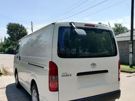 Toyota Hiace 2022 года за 18 000 000 тг. в Алматы – фото 14