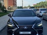 Lexus ES 300h 2023 годаүшін22 000 000 тг. в Шымкент – фото 2