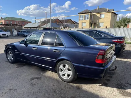 Mercedes-Benz C 220 2000 года за 3 300 000 тг. в Астана – фото 4