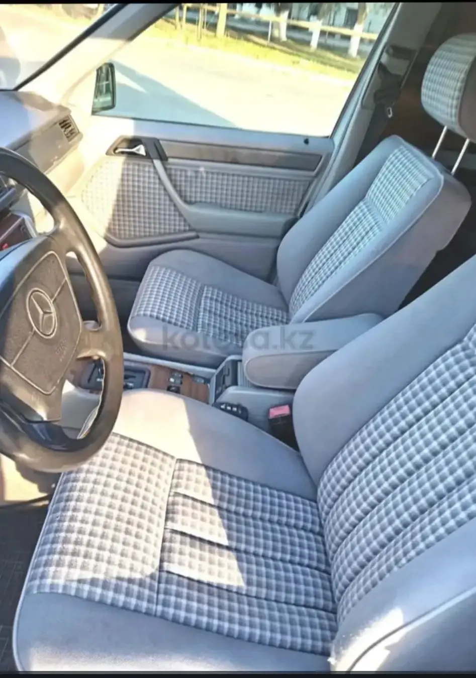 Mercedes-Benz E-Class, 1994