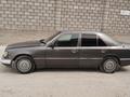 Mercedes-Benz E 200 1993 года за 950 000 тг. в Шымкент